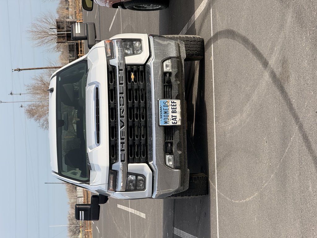 License plate: EAT BEEF