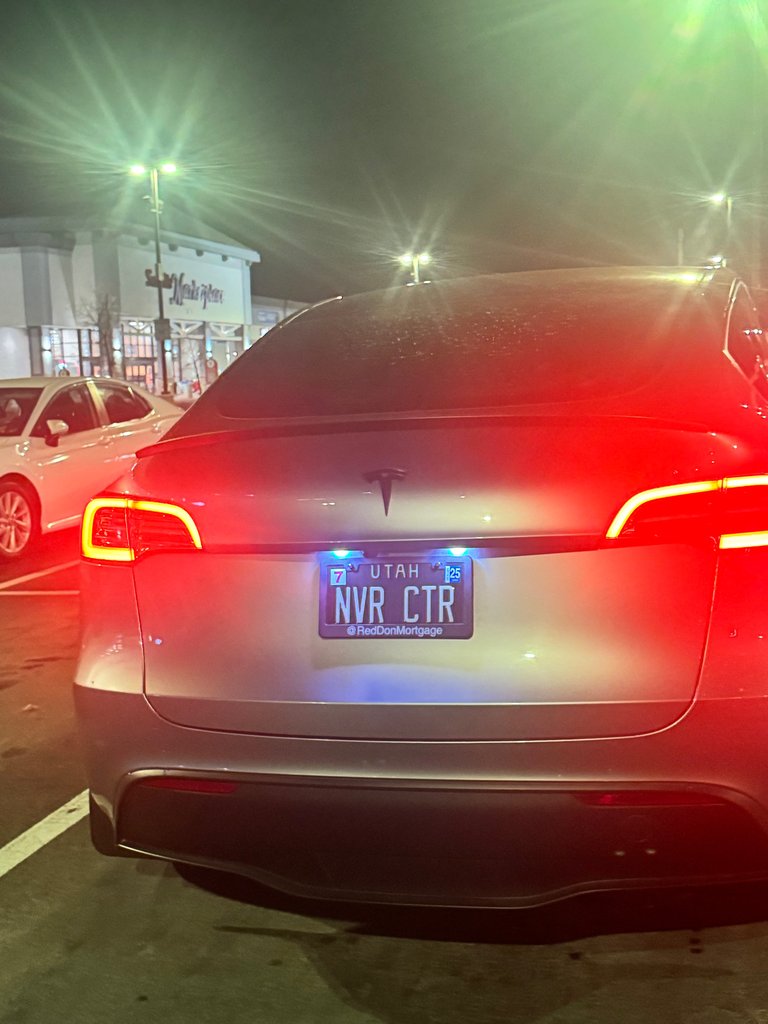 License plate: NVR CTR