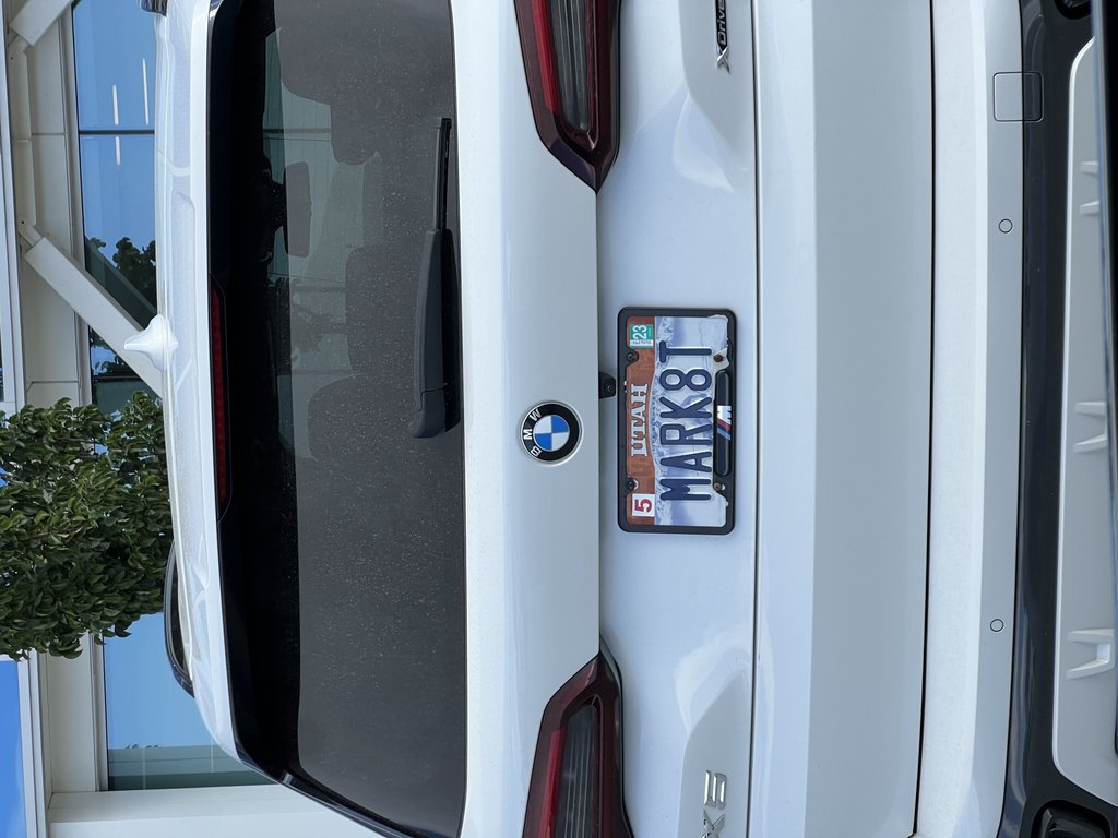 License plate: MARK8T